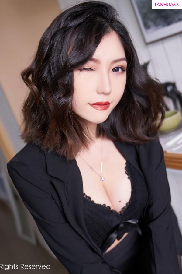 舌尖上的菊花  [XiuRen]高清写真图 2020.10.29 No.2711 舌尖上的菊花Ace第14张图片